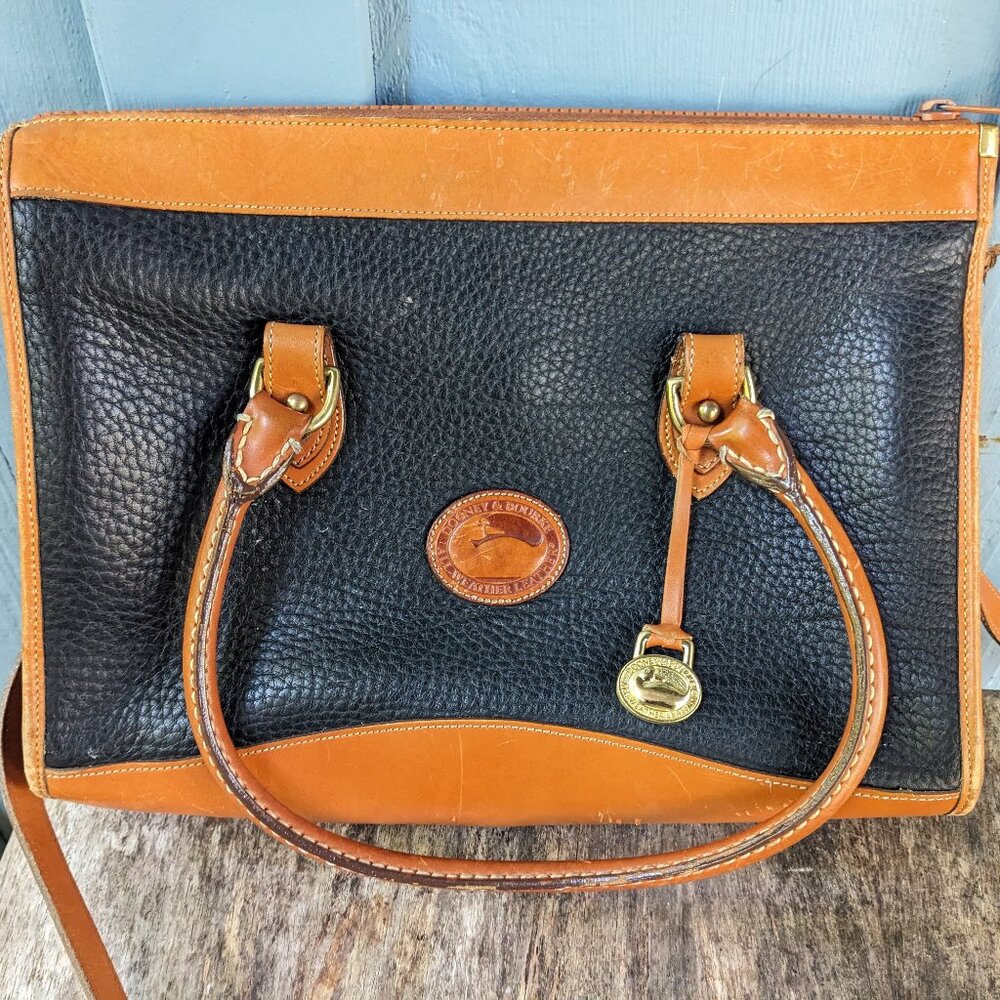 Dooney and Bourke Crossbody purse